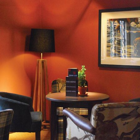 The Broadway Hotel Bagian luar foto