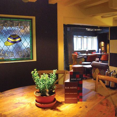The Broadway Hotel Bagian luar foto