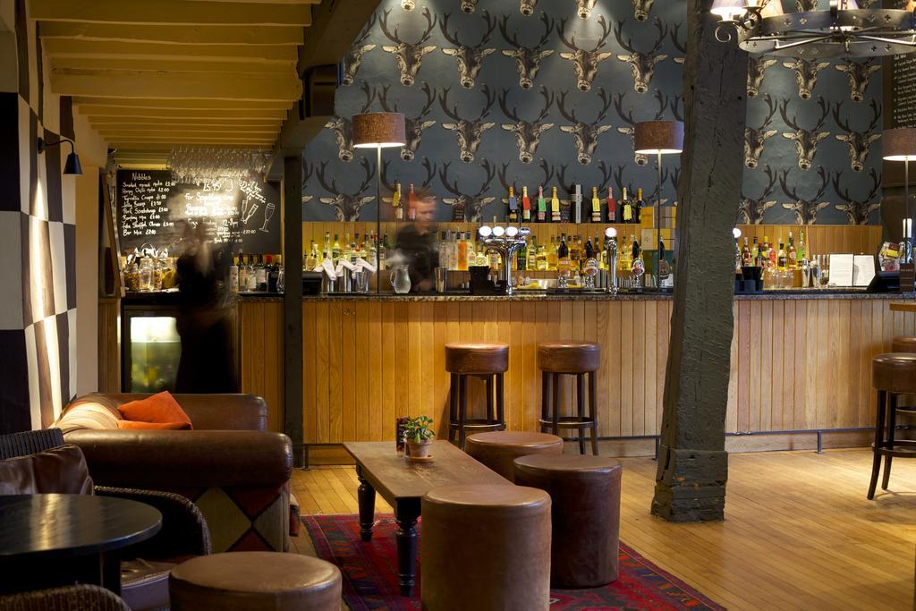 The Broadway Hotel Bagian luar foto