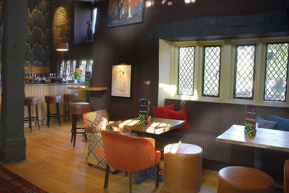 The Broadway Hotel Bagian luar foto